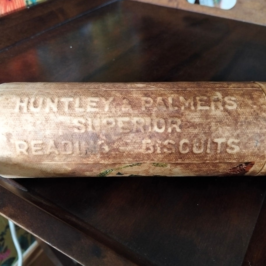 Vintage Huntley & Palmers Advertising card Biscuit Drum – Reading 1930s/ 40s