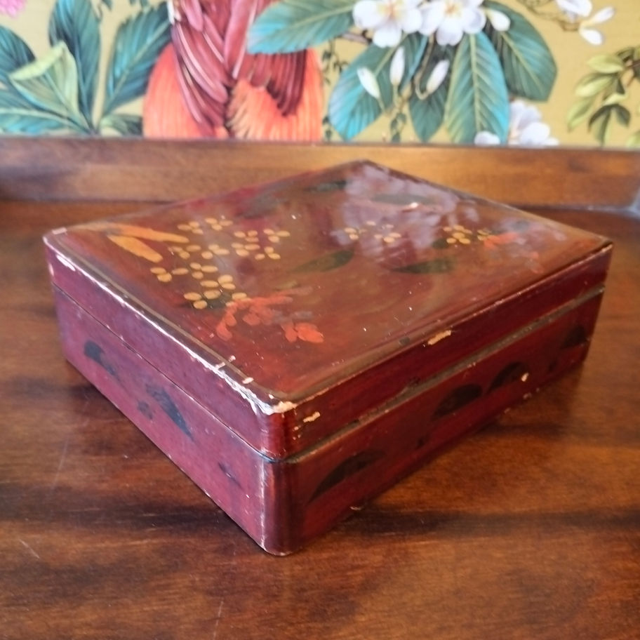 Vintage Chinese red lacquered box with hand painted bird decoration