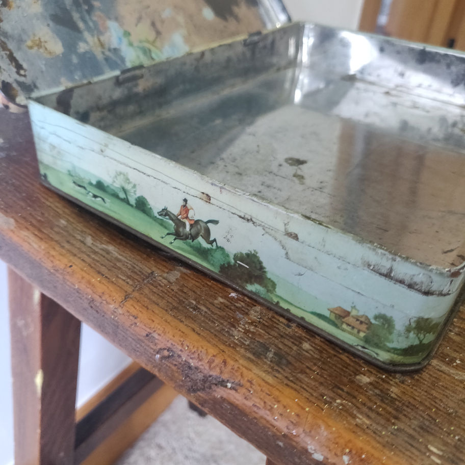 Vintage mid century scribbans kemp biscuit tin rare!!