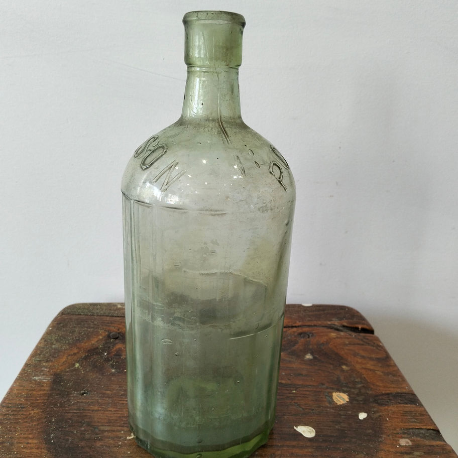 Vintage Green Glass POISON Chemist Bottle – Early 20th Century