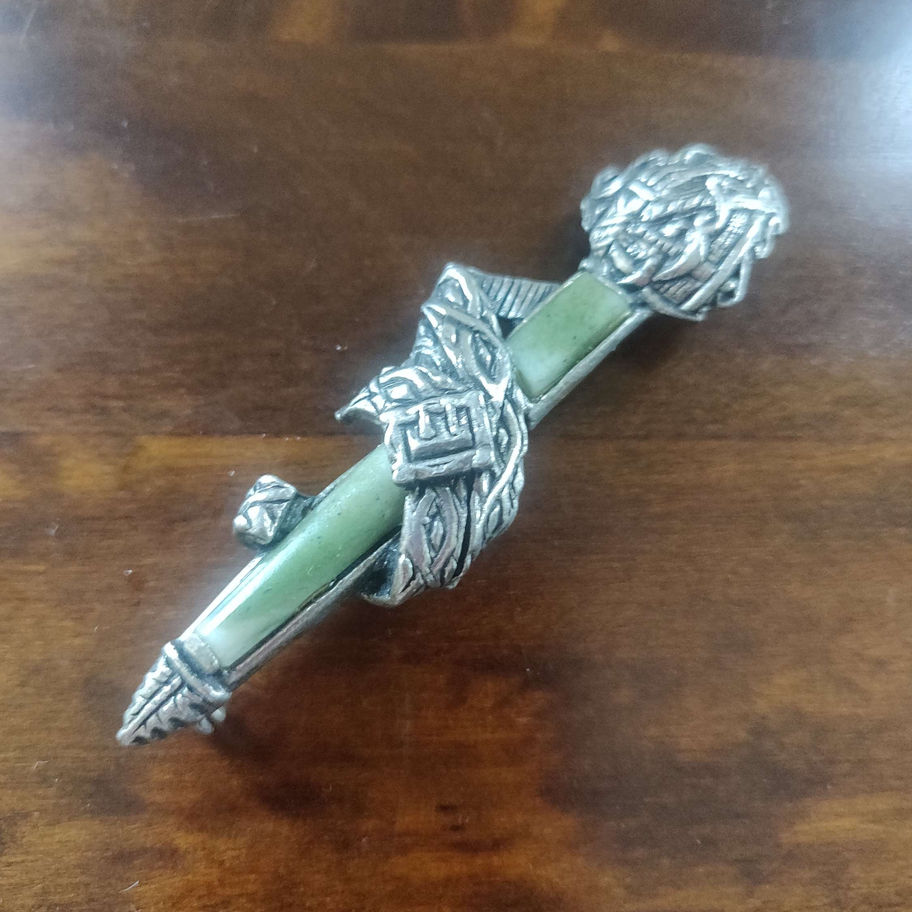 brooch scottish dagger