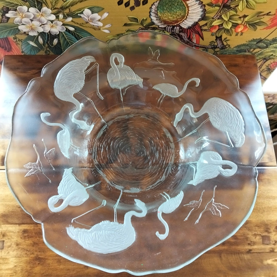 Vintage Frosted Glass Crane Bowl – Possibly Verrerie d’Art de Lorraine Daum Naum
