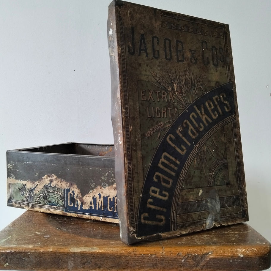 Antique Jacob & Co’s Cream Crackers Tin – Dublin, Ireland – Early 20th Century