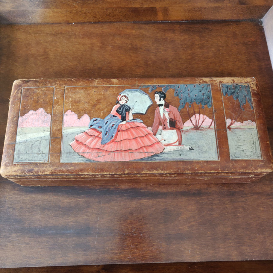 Antique early 20th century Edwardian leather bound silk lined hand painted box