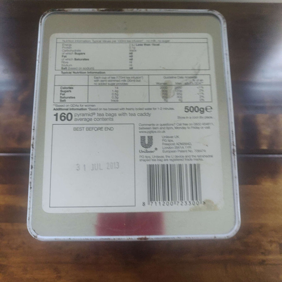 Vintage 1996 andes thin mint biscuit tin Xmas themed