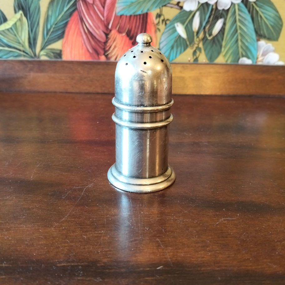 Antique Victorian late 19th or early 20th century walker and hall silver plate