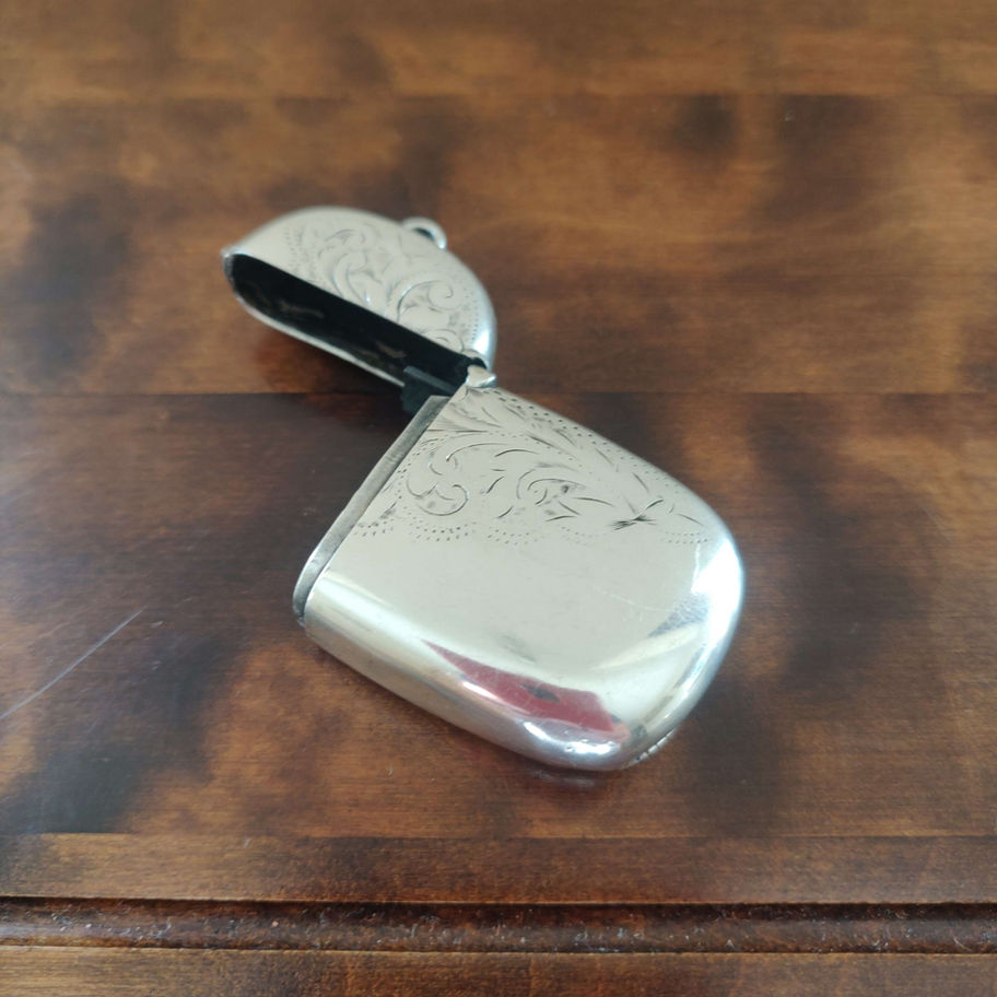 Antique Birmingham 1911 solid silver vesta case rolaston bros