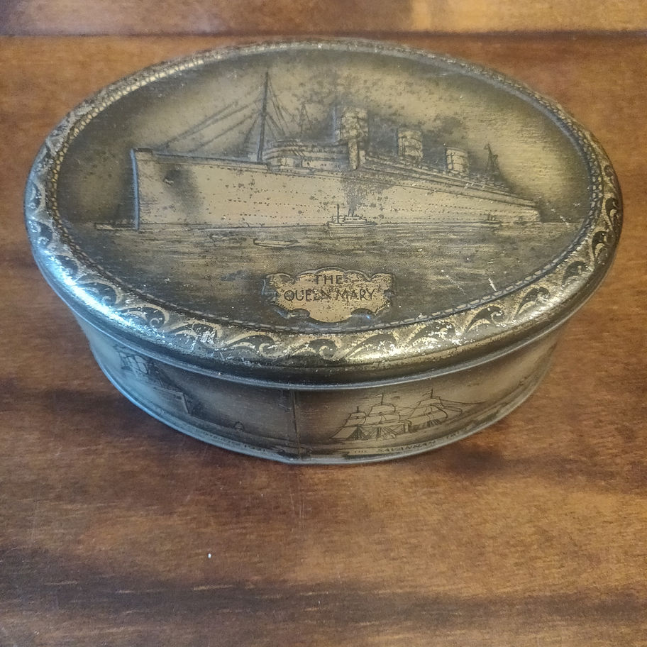 Vintage mid century Benson toffee tin featuring the queen Mary and other ships