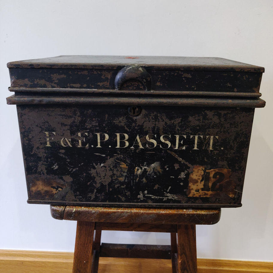 Antique Victorian late 19th or early 20th century metal 2 side handles deed box