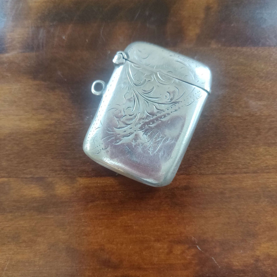 Silver vesta case Birmingham 1920 by  t.h Thomas Heatley