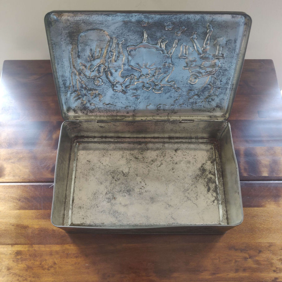 Vintage callard & bowsers confectionery tin
