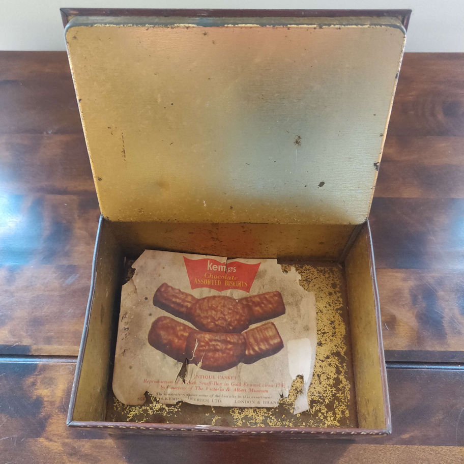 Vintage kemps chocolate tin in the style of a French snuff box