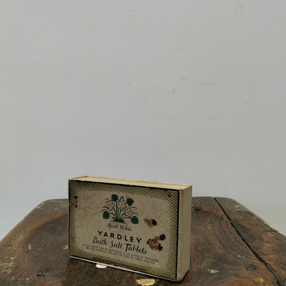 Vintage Yardley bath salt tablet cardboard box rare!!