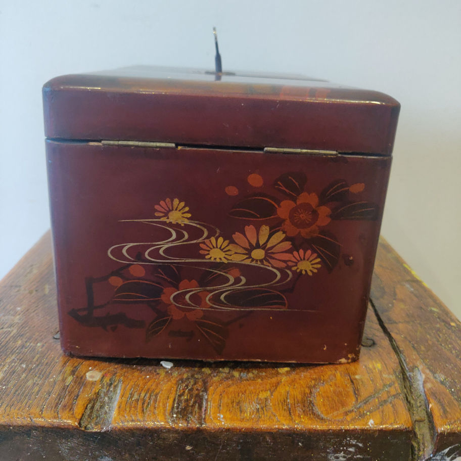 Vintage May be older Chinese laquered tea caddy with rare original key