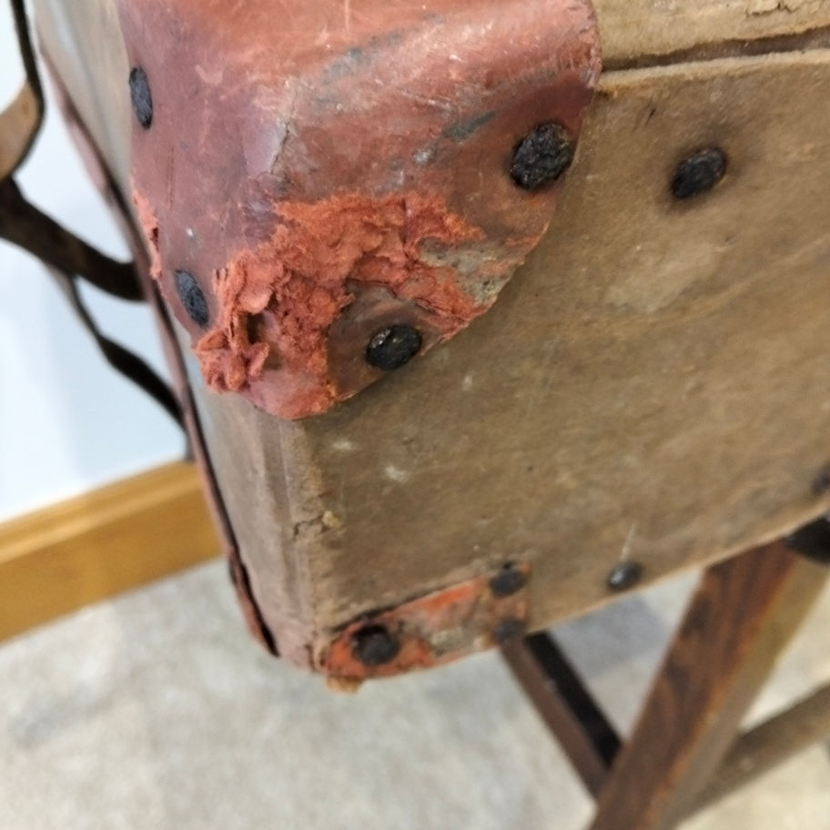 Vintage Commercial Laundry Box – The Park Laundry, Warwick Made by The Enfield