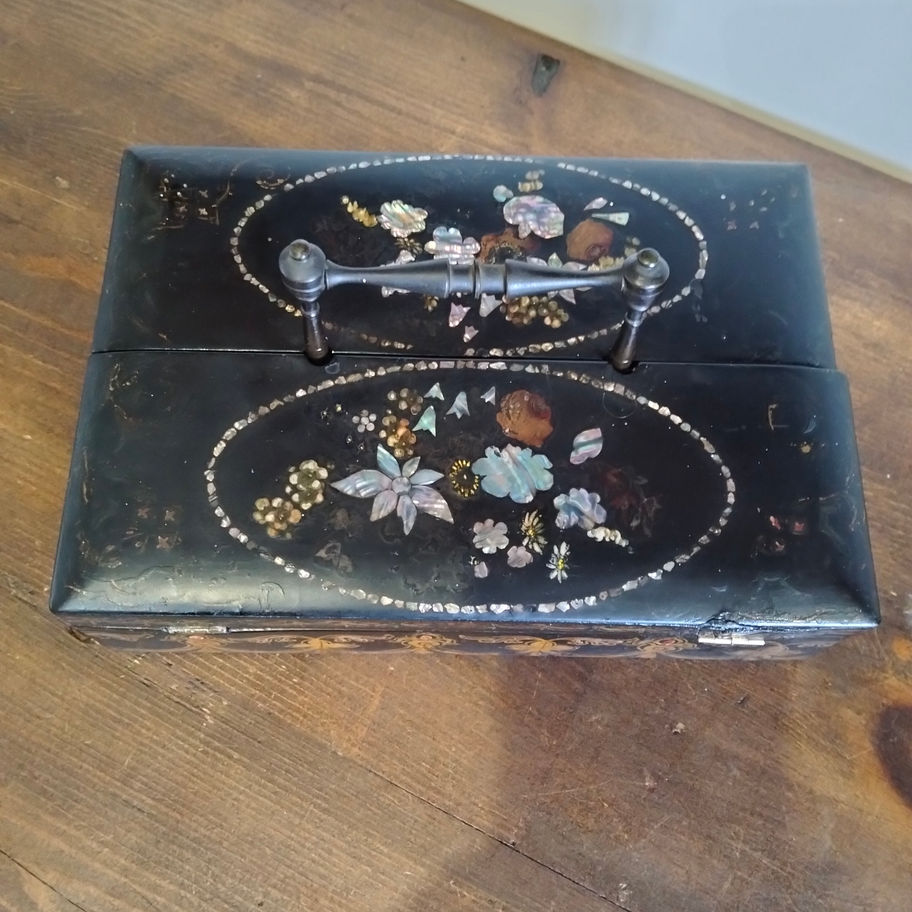 Antique Victorian 19th century papier-mâché desk top inkstand or ink well holder