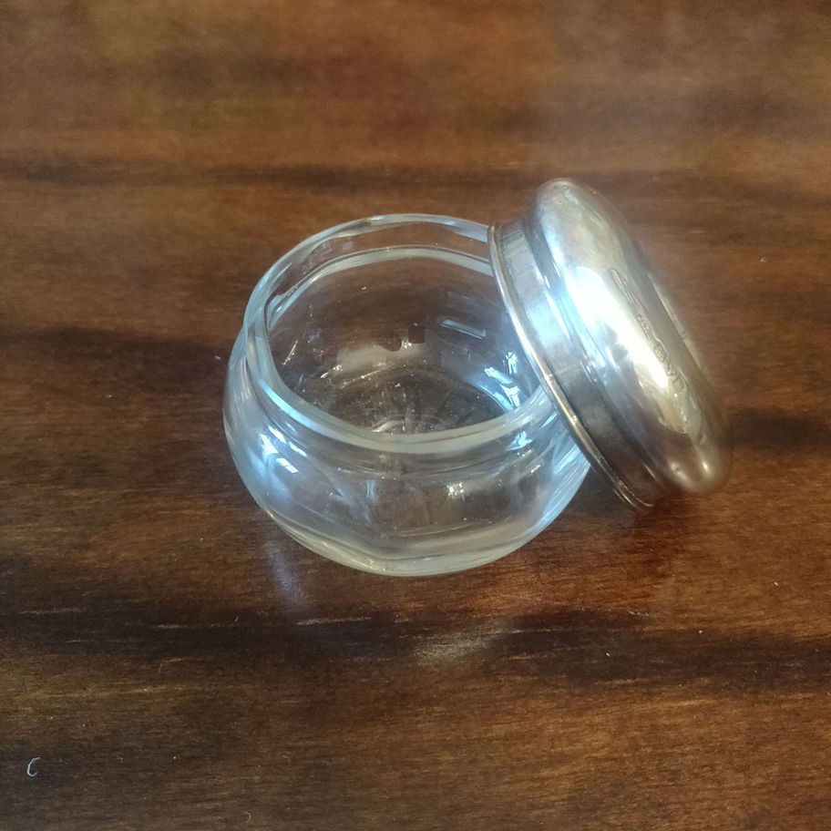 Antique 1912 chester silver Hallmarked vanity dressing table jar