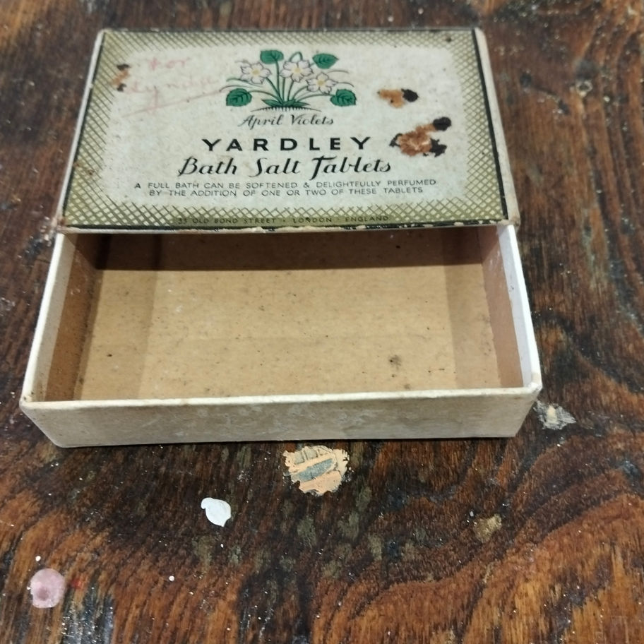 Vintage Yardley bath salt tablet cardboard box rare!!