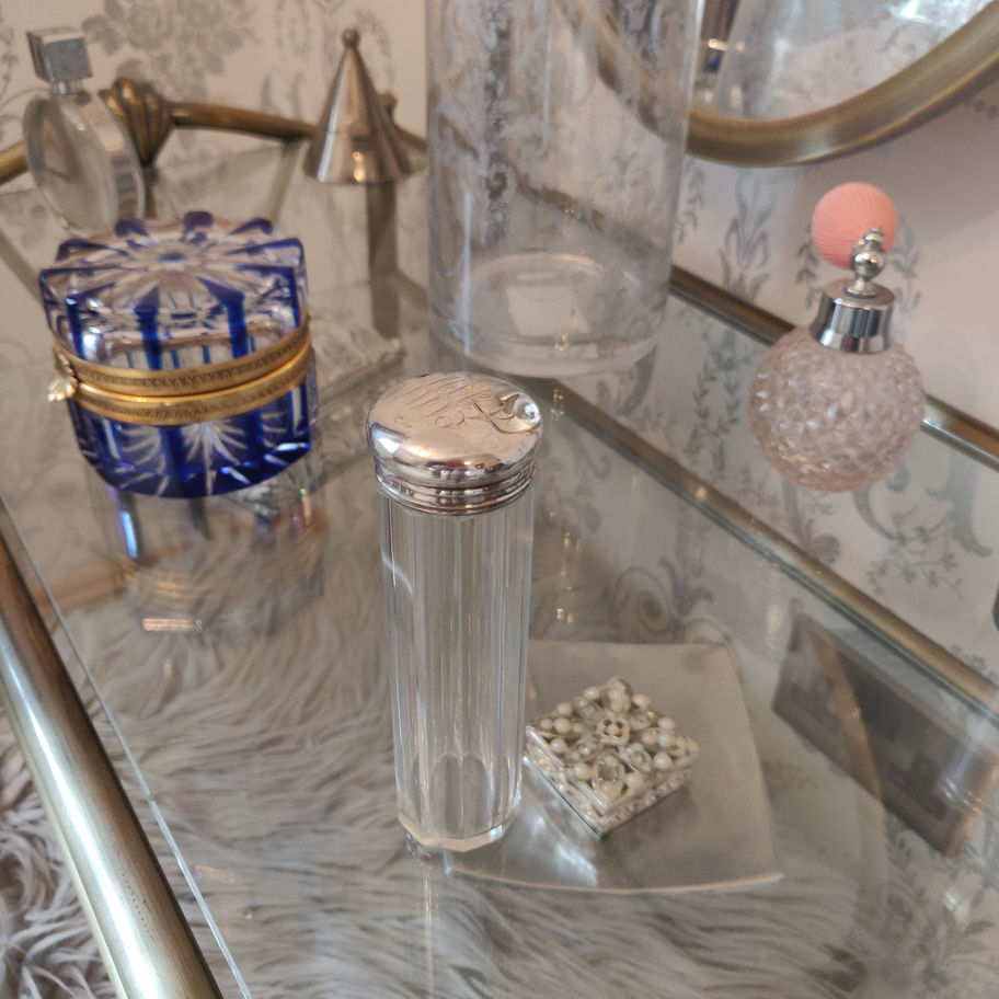 Antique Edwardian 1923 Hallmarked London silver top tall ribbed jar P.W.