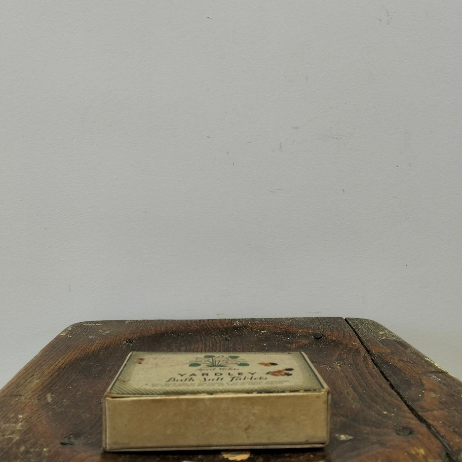 Vintage Yardley bath salt tablet cardboard box rare!!