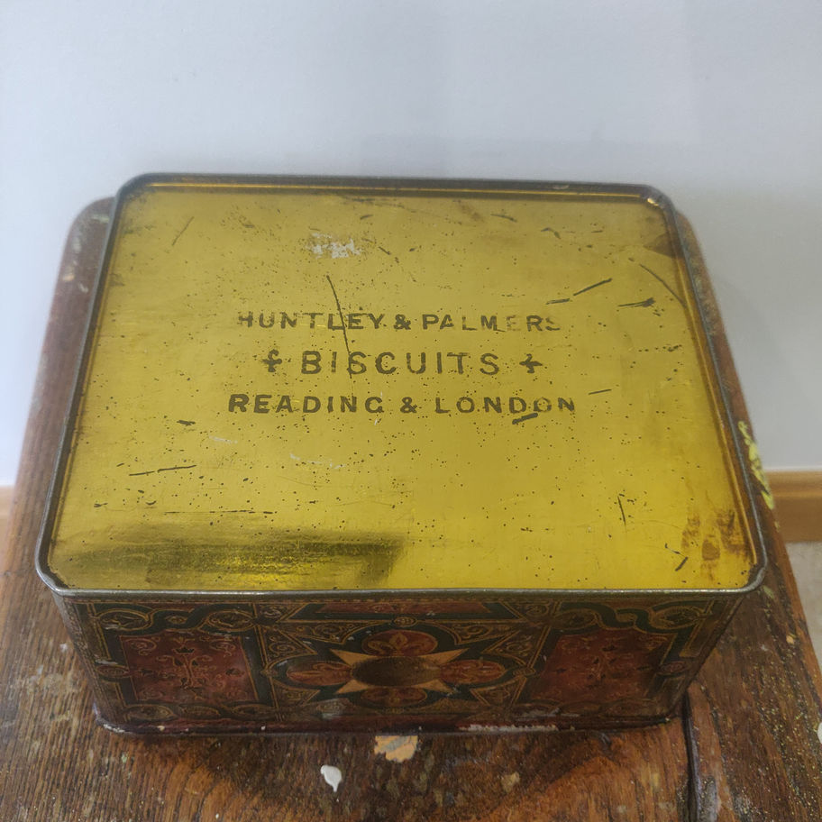 Vintage Huntley and Palmer's highly decorated rare and in amazing condition tin
