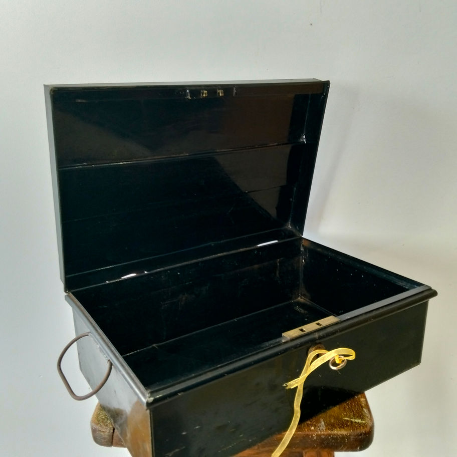 Vintage Black Metal Locking Storage deed Box with original working Key rare!!?