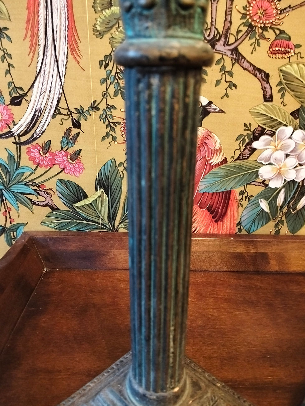 Прев'ю: Antique Victorian late 19th or early 20th century Corinthian brass candle sticks