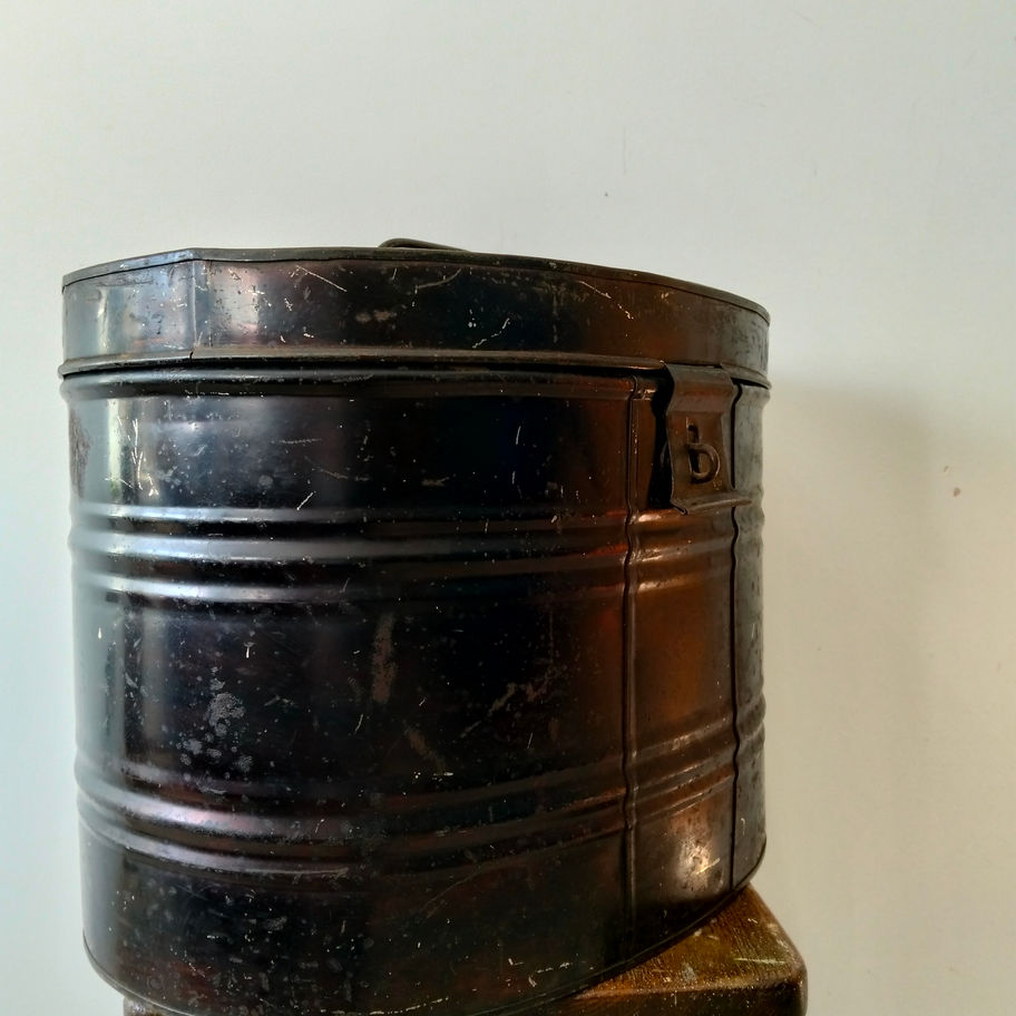 Antique Toleware Hat Box – Late Victorian / Early 20th Century stunning looking