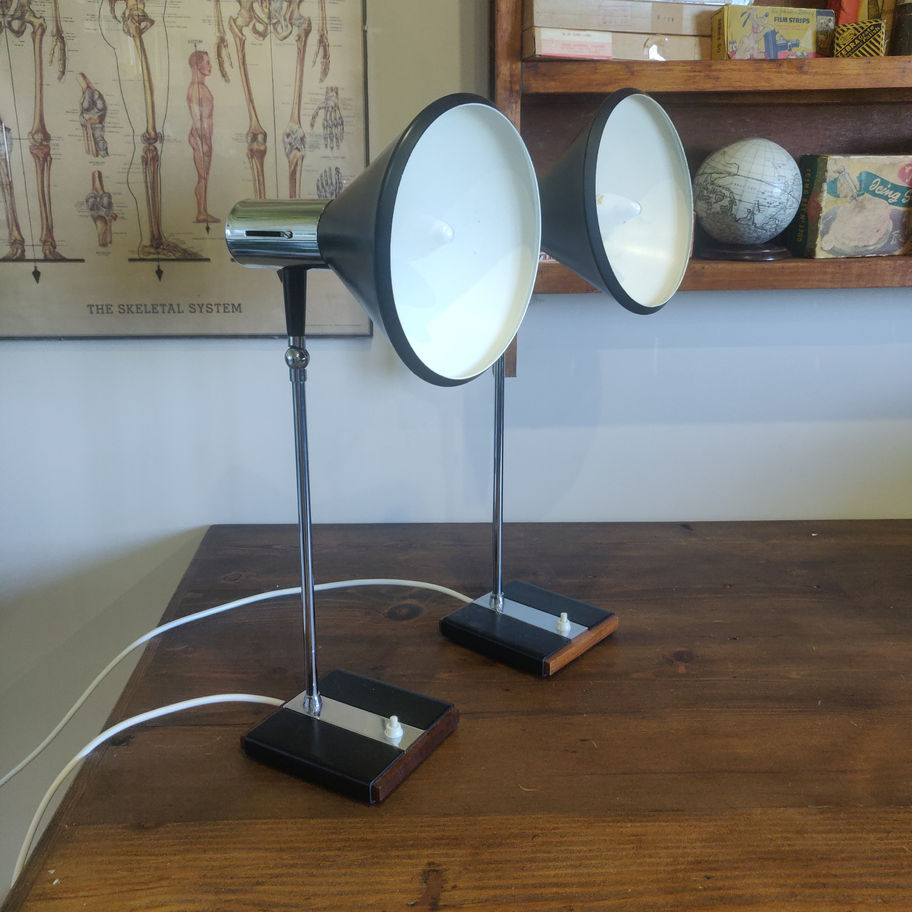 Vintage 1960s / 70s sis Leuchten Bauhaus revival pair of bedside/ desk lamps !!