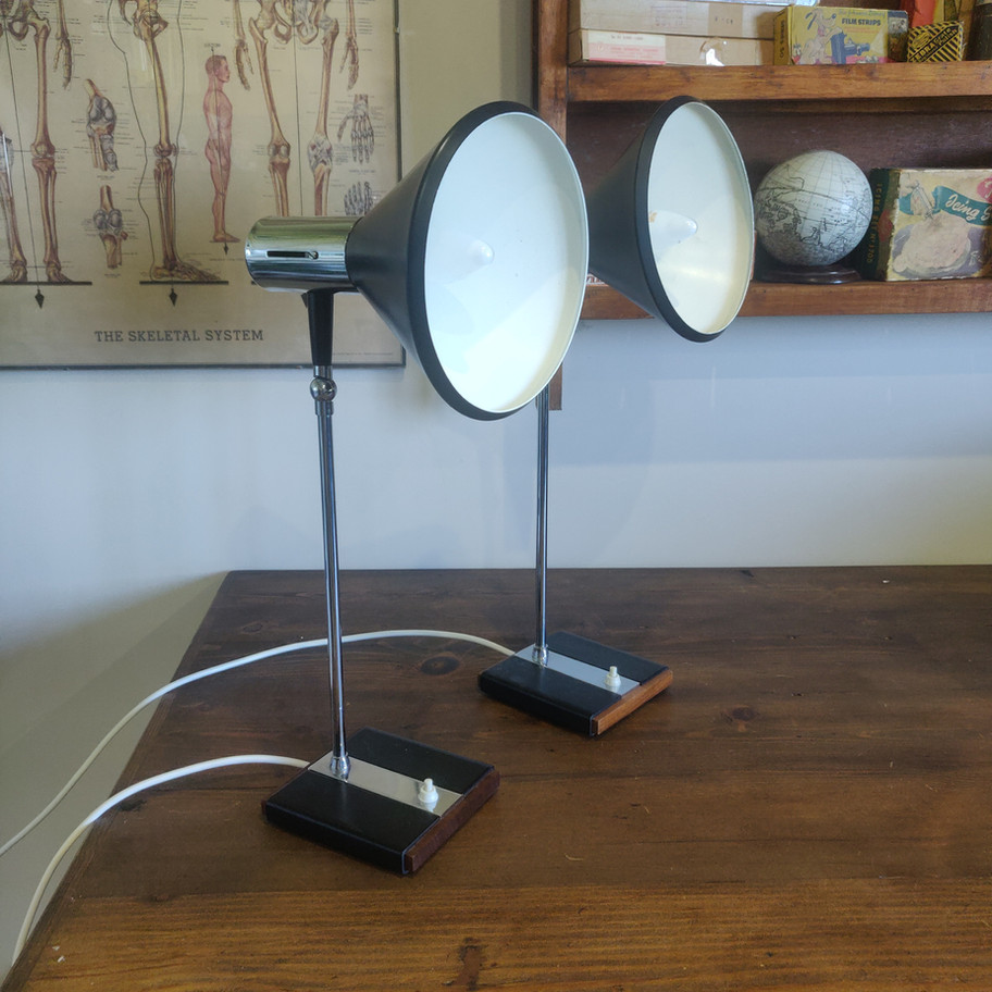 Vintage 1960s / 70s sis Leuchten Bauhaus revival pair of bedside/ desk lamps !!