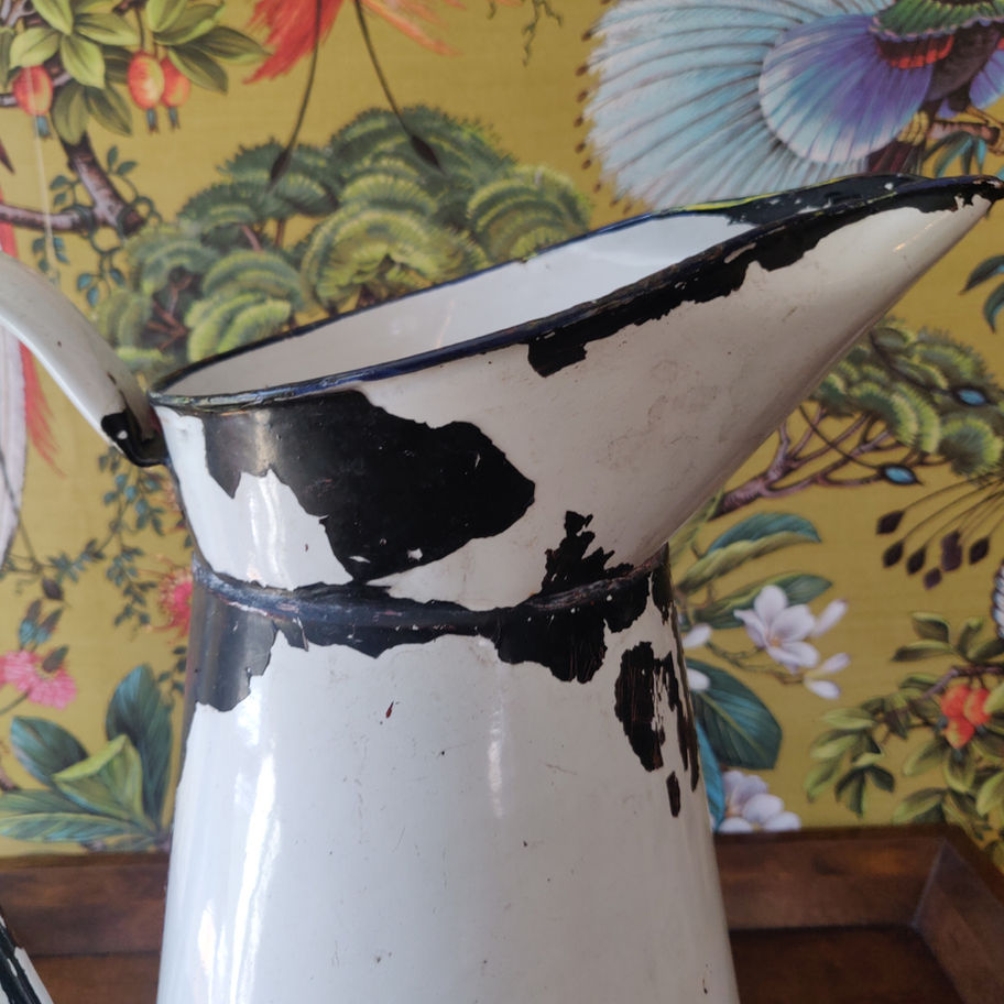 Vintage 1950s large enamel water/ milk jug