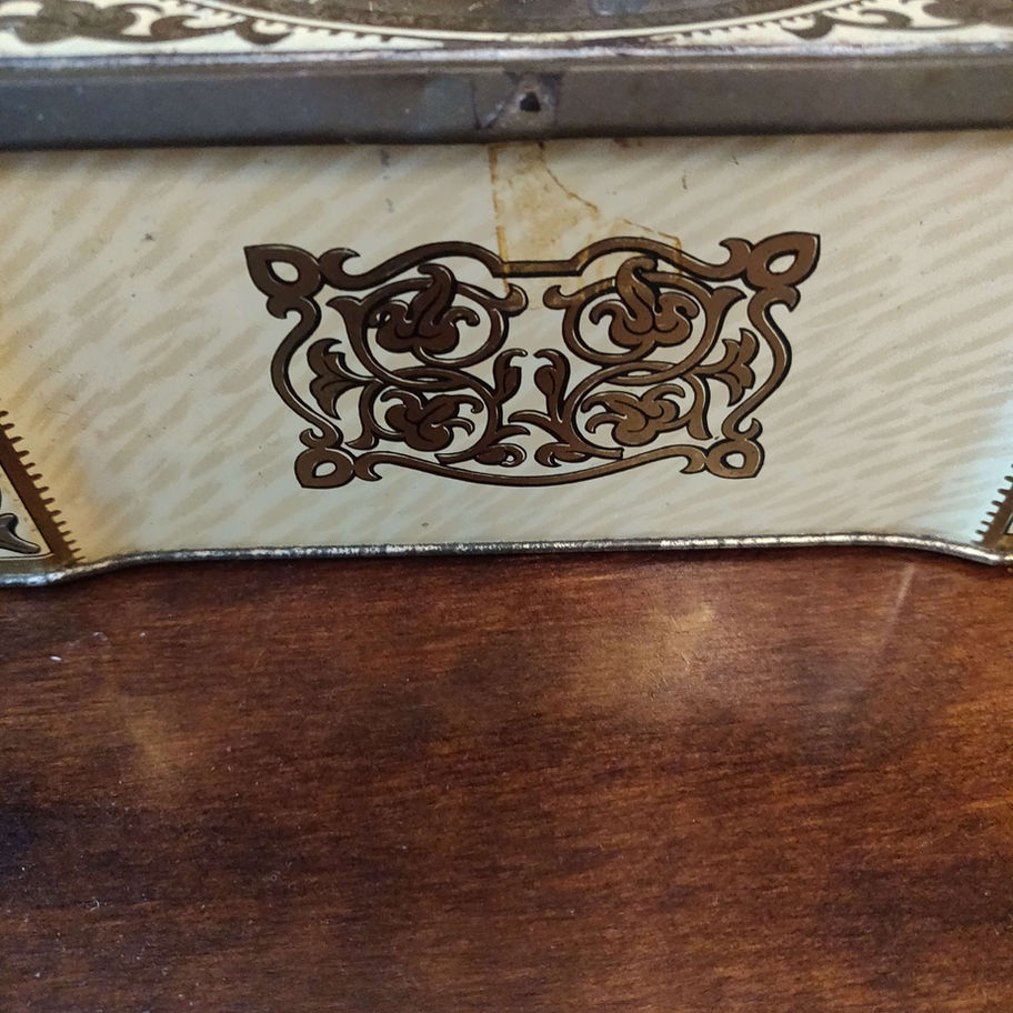 Vintage AS wilkin toffee tin