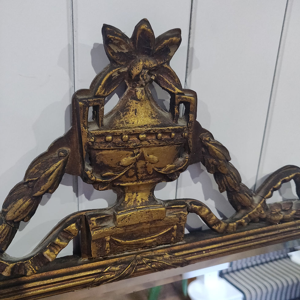 Miniatyrbild: Antique Victorian 1880 to 1900 French pier mirror or dressing mirror gilt frame