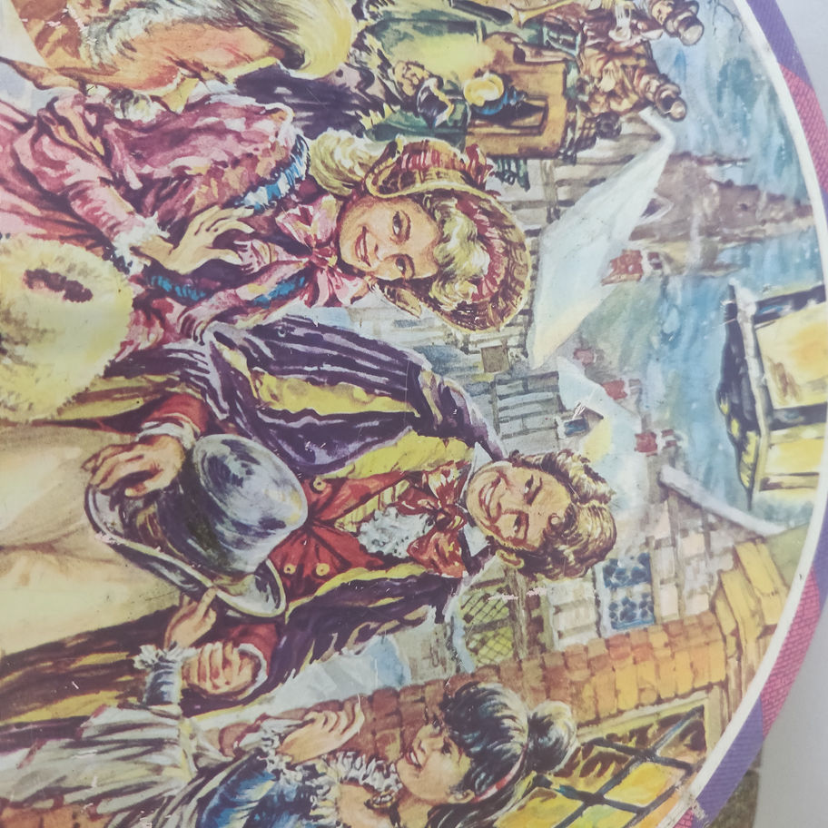 Antique early 20th century or late 19th century Macfarlane Lang & co biscuit tin