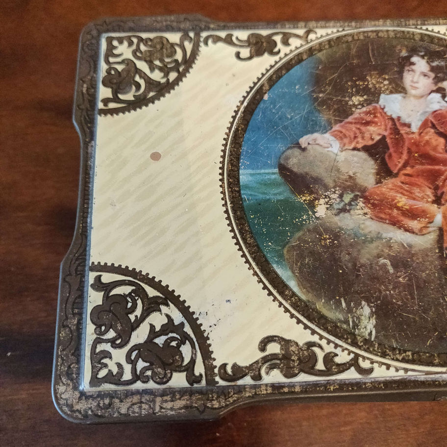 Vintage AS wilkin toffee tin