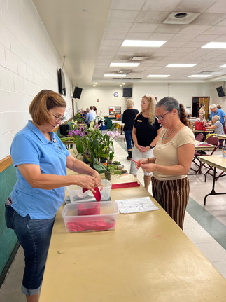 Members of the Tampa Orchid Club at the October meeting.