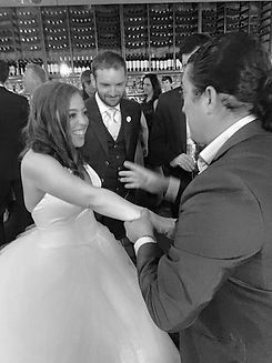 Ari Phillips - Wedding magician.jpg