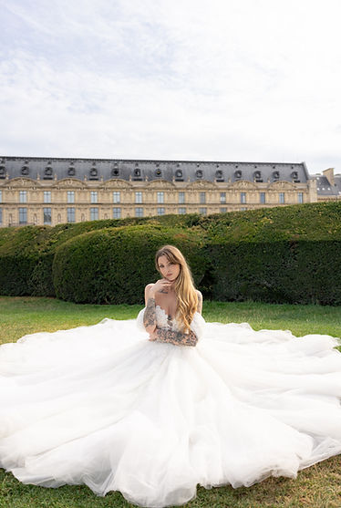     Paris wedding photography by The Visuals Duo