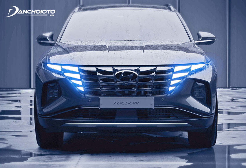 Hyundai Tucson là một mẫu xe SUV 5 chỗ cỡ trung hạng C