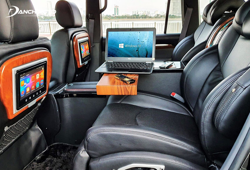Mẫu độ ghế limousine xe Toyota Land Cruiser Prado từ 7 chỗ thành 4 chỗ