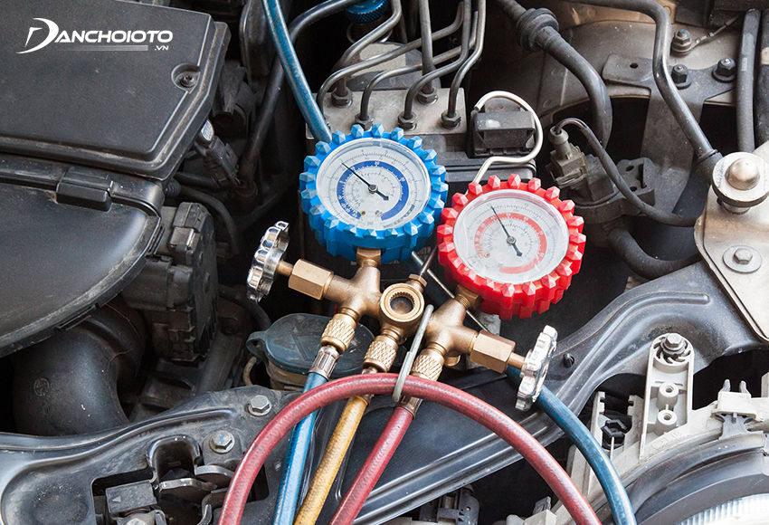 Nên kiểm tra gas điều hoà ô tô định kỳ sau 1 năm hoặc sau 20.000 – 30.000 km vận hành