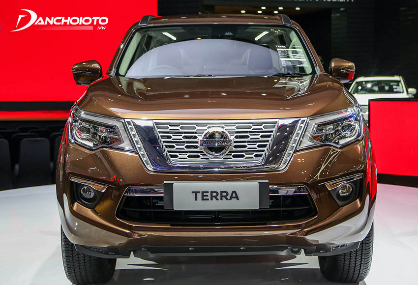 Nissan Terra 2023 sở hữu thiết kế cứng cáp, nam tính