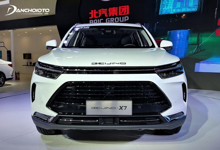 Baic Beijing X7 là một mẫu xe SUV 5 chỗ mới hạng C