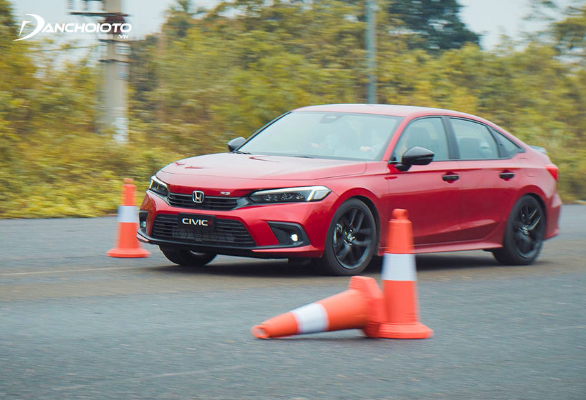 Honda Civic 2023 được nhập khẩu nguyên chiếc từ Thái Lan về Việt Nam