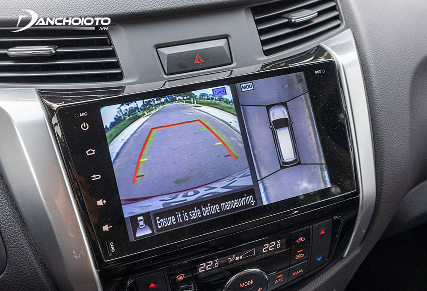Nissan Terra bản V được trang bị camera 360 độ