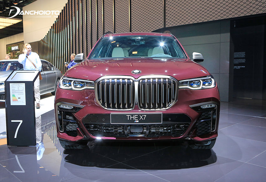 BMW X7 là một mẫu xe ô tô SUV hạng sang cỡ lớn