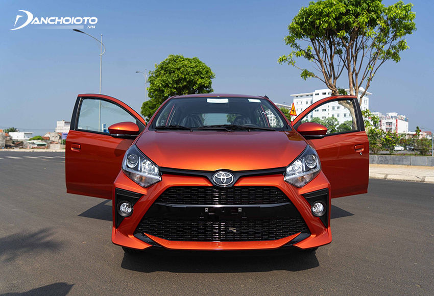 Toyota Wigo cũng là một lựa chọn tốt với những ai đang phân vân 300 triệu nên mua xe ô tô mới nào