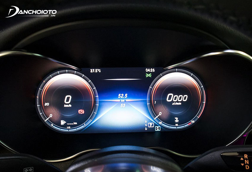 Mercedes GLC 300 lắp ráp và GLC 300 Coupe nhập khẩu đều được trang bị màn hình kỹ thuật số 12.3 inch