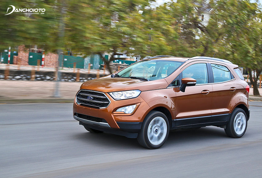 Phiên bản EcoSport động cơ 1.0L cho khả năng tăng tốc tốt hơn, thể hiện rõ khi chạy trên cao tốc