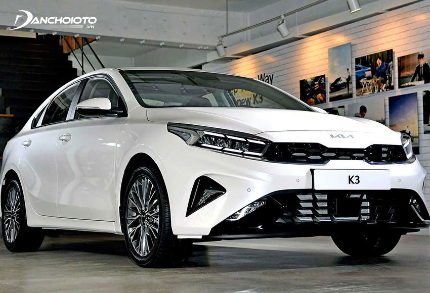 Kia K3 hấp dẫn với giá bán rẻ, thiết kế trẻ trung, tiện nghi hiện đại, nội thất rộng rãi…